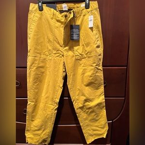 Women’s pants ( Girlfriend Chino/ stretch/ mid rise) size 14 from GAP